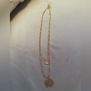 Chic Gold Pendant Necklace